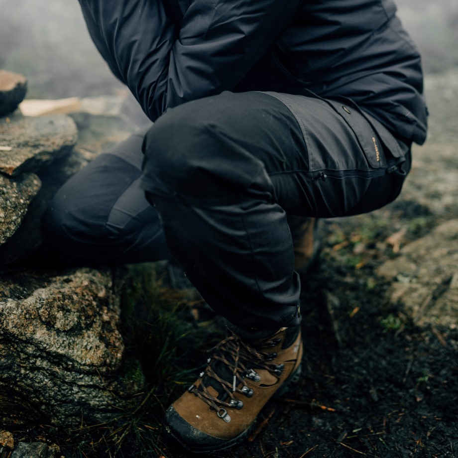 Vidda Pro Ventilated Trousers W Short Black Hot New - Fjällräven