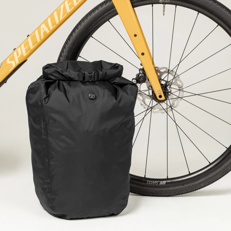 S/F Cave Drybag 20L Black Hot New - Fjällräven